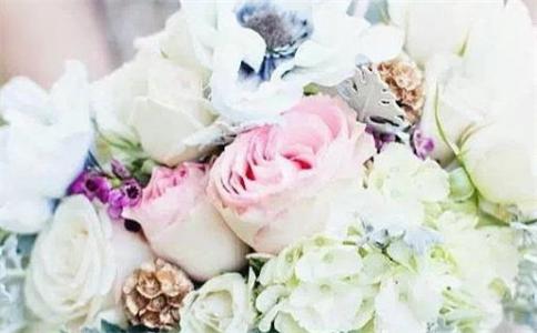 2025龙年适合订婚的好日子 2025年订婚最佳日期